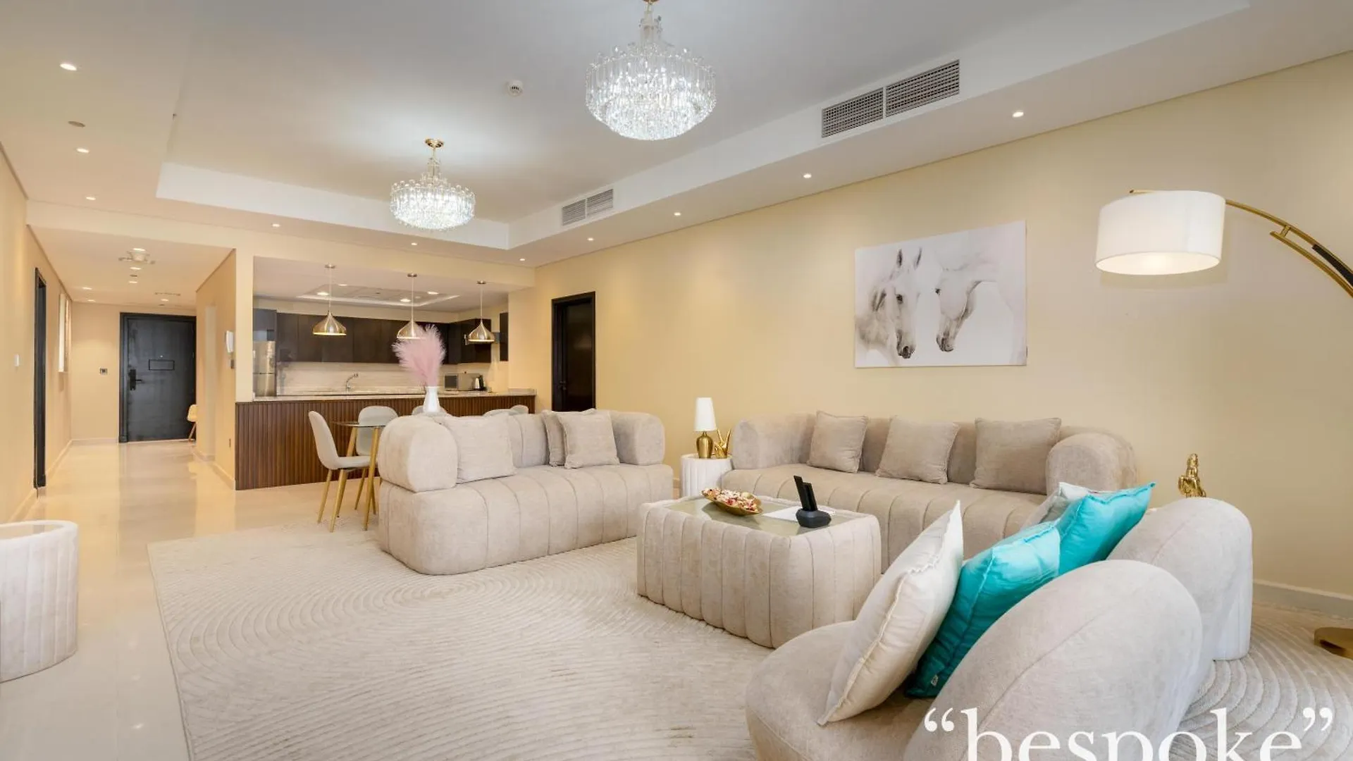 Bespoke Holiday Homes - Palm Jumeirah - Massive 2 Bedroom With Palm View, Balqis Dubai