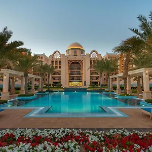 Globalstay At Palm Jumeirah Beachfront Paradise With Pool And Gym Appartamento