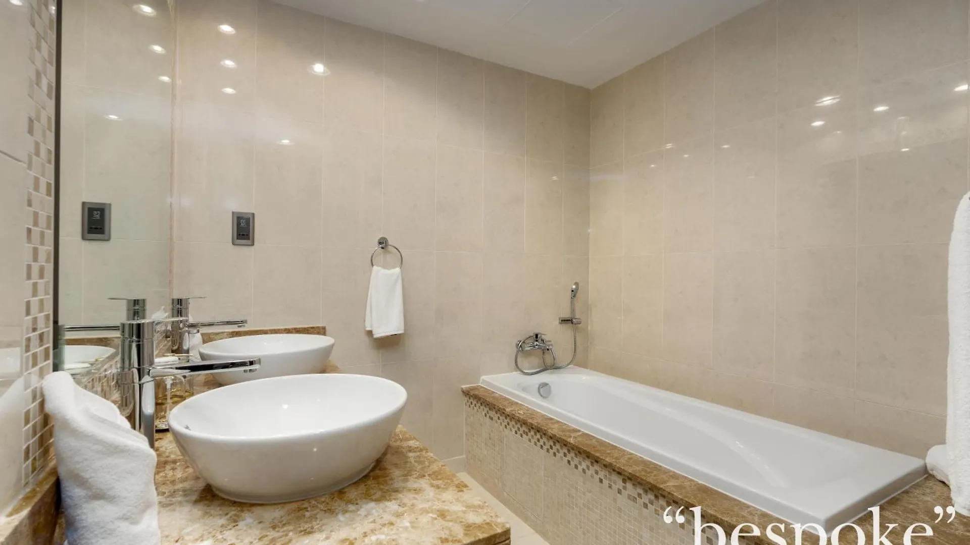 Bespoke Holiday Homes - Palm Jumeirah - Massive 2 Bedroom With Palm View, Balqis Dubaj Apartmán